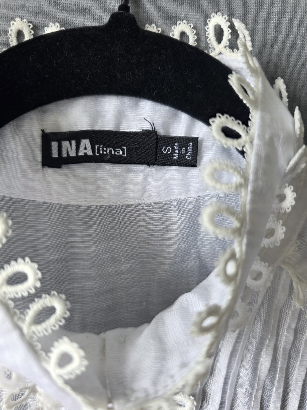 Ina White Victorian-Inspired Maxi Dress with Lace Trim - Picture 3 of 7